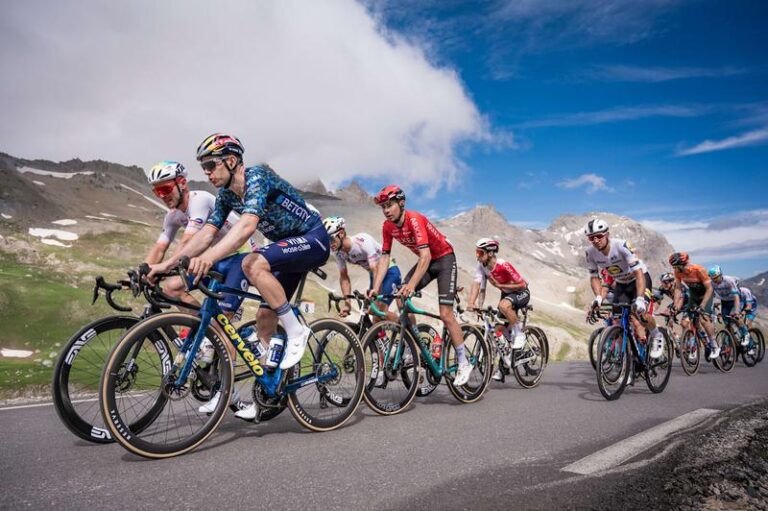 Tour de France: Moje spojrzenie na pasjonujący świat peletonu w serialu