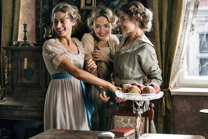 Analiza kostiumów i dekoracji