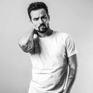 Mroczne oblicze Damiena: odkrywanie tajemnic dziecka Antychrysta w filmie Omen