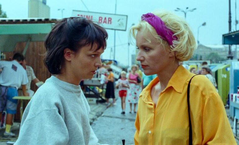 Mrożący krew thriller: Odkryj przerażające tajemnice pajęczarek w zygzakowatych korytarzach