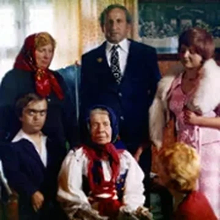 Odkryj niezwykłe miejsca, gdzie kręcono "Sprawa się rypła" – lokacje i ciekawostki, które Cię zaskoczą!