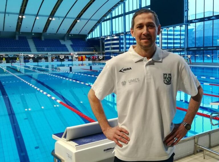 Odkryj tajemnice 444 Siembiedy: fascynująca podróż przez historię w emocjonującym thrillerze